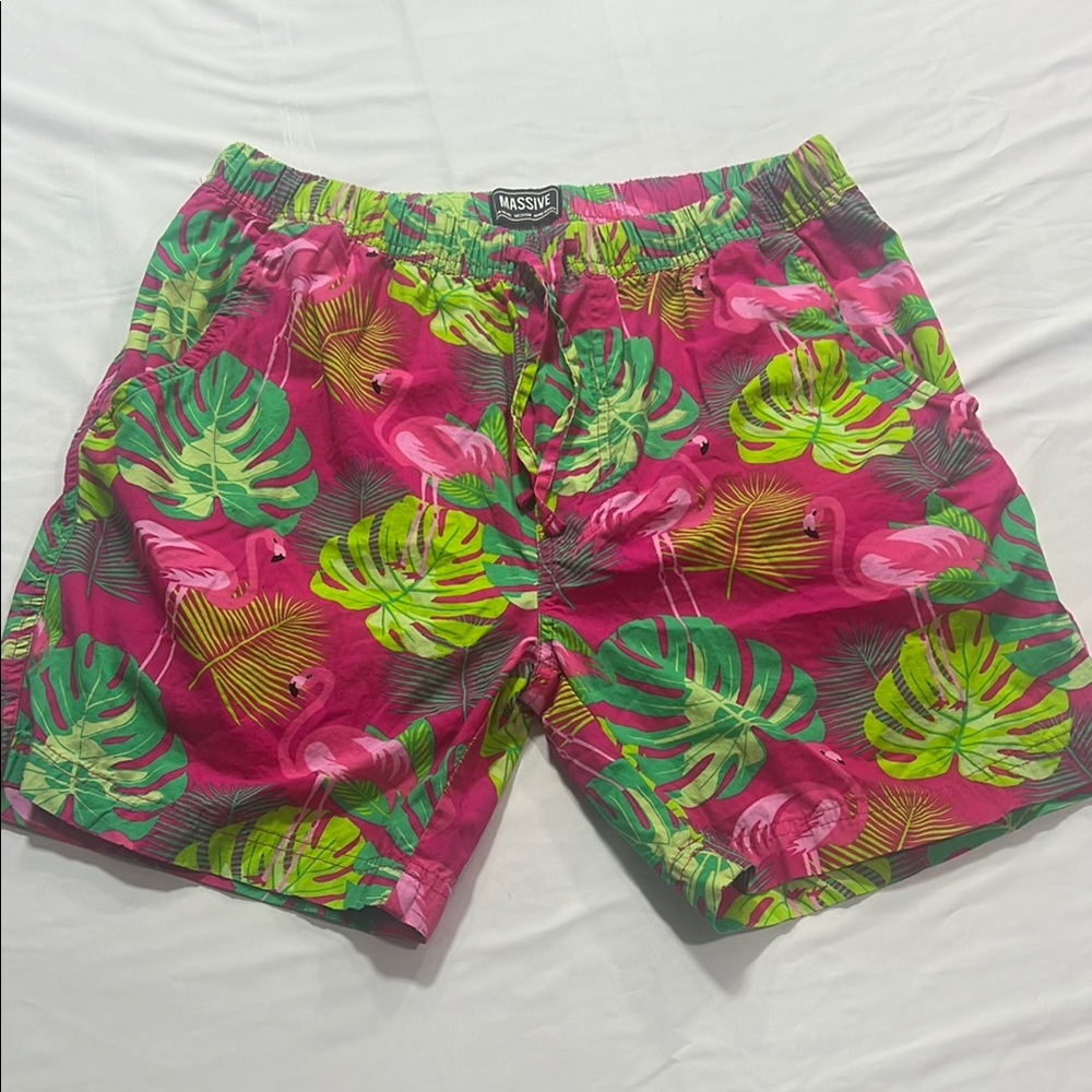 Massive mens shorts size M